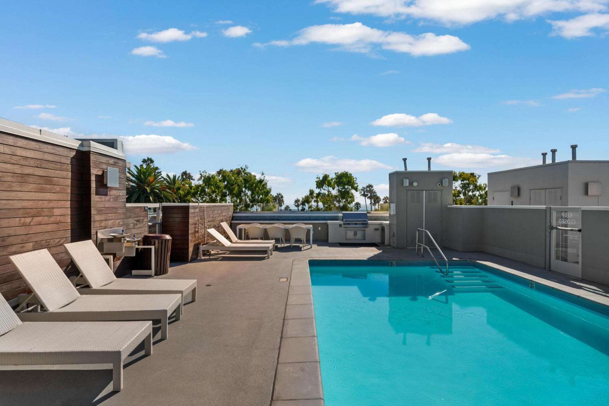 Carnelian Calm-pool Bbq Rooftop Walk To The Apartment Los Angeles